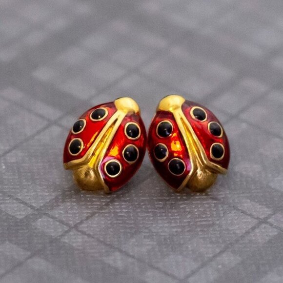 Vintage Gold Tone Ladybug Adorable Stud Earrings by Avon, G41 - Picture 1 of 3